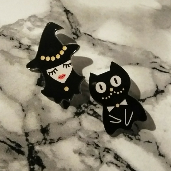 Witch & Cat Acrylic Pin Set 2pc Kawaii Brooch Goth - Picture 7 of 7
